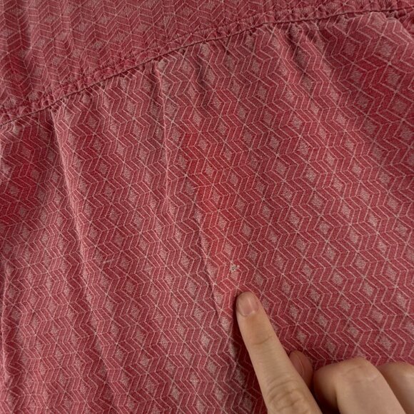 Tommy Bahama Silk Short Sleeve Red Medium Herringbone Hawaiian Beach Button Up - Picture 13 of 15